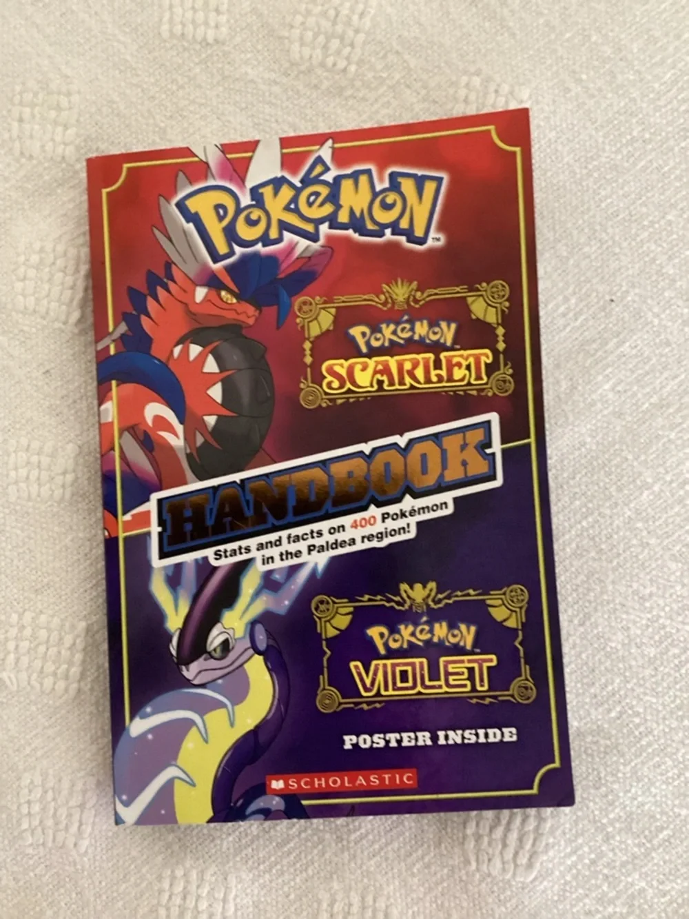 Scarlet and Violet Handbook (Pokémon) by Scholastic (2023, Trade Paperback)